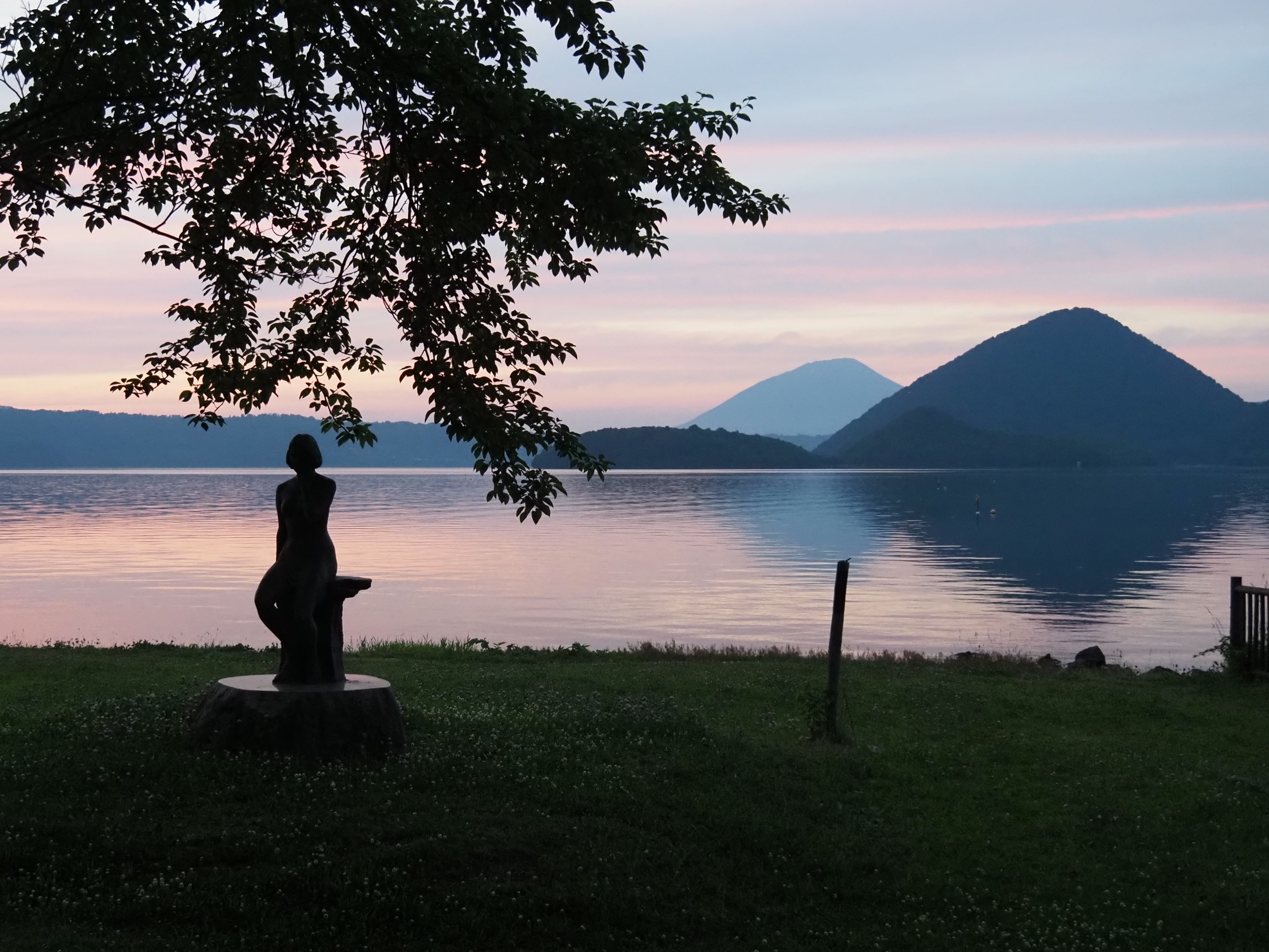夕暮れの羊蹄山